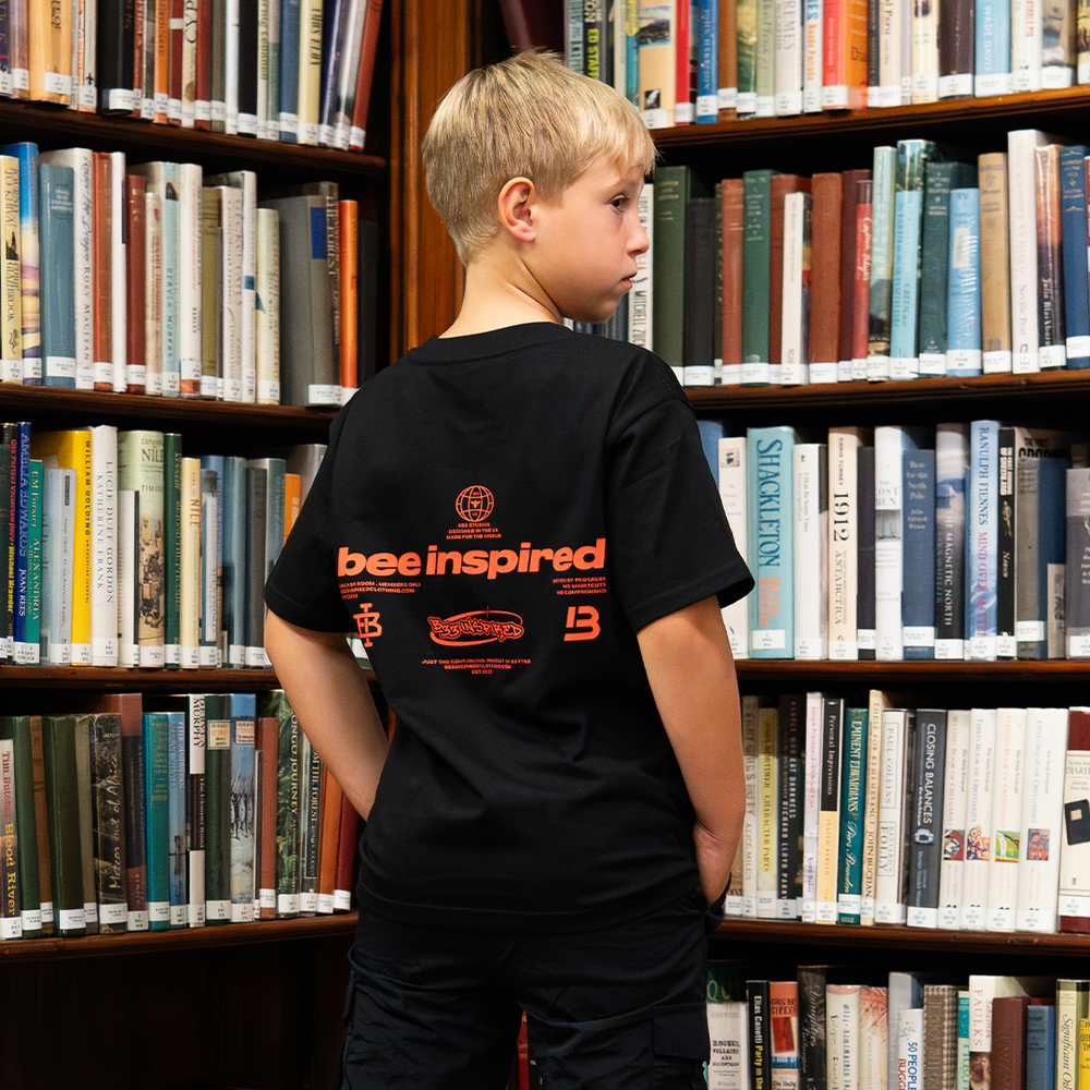 Junior Ajer T-Shirt- Black/Orange