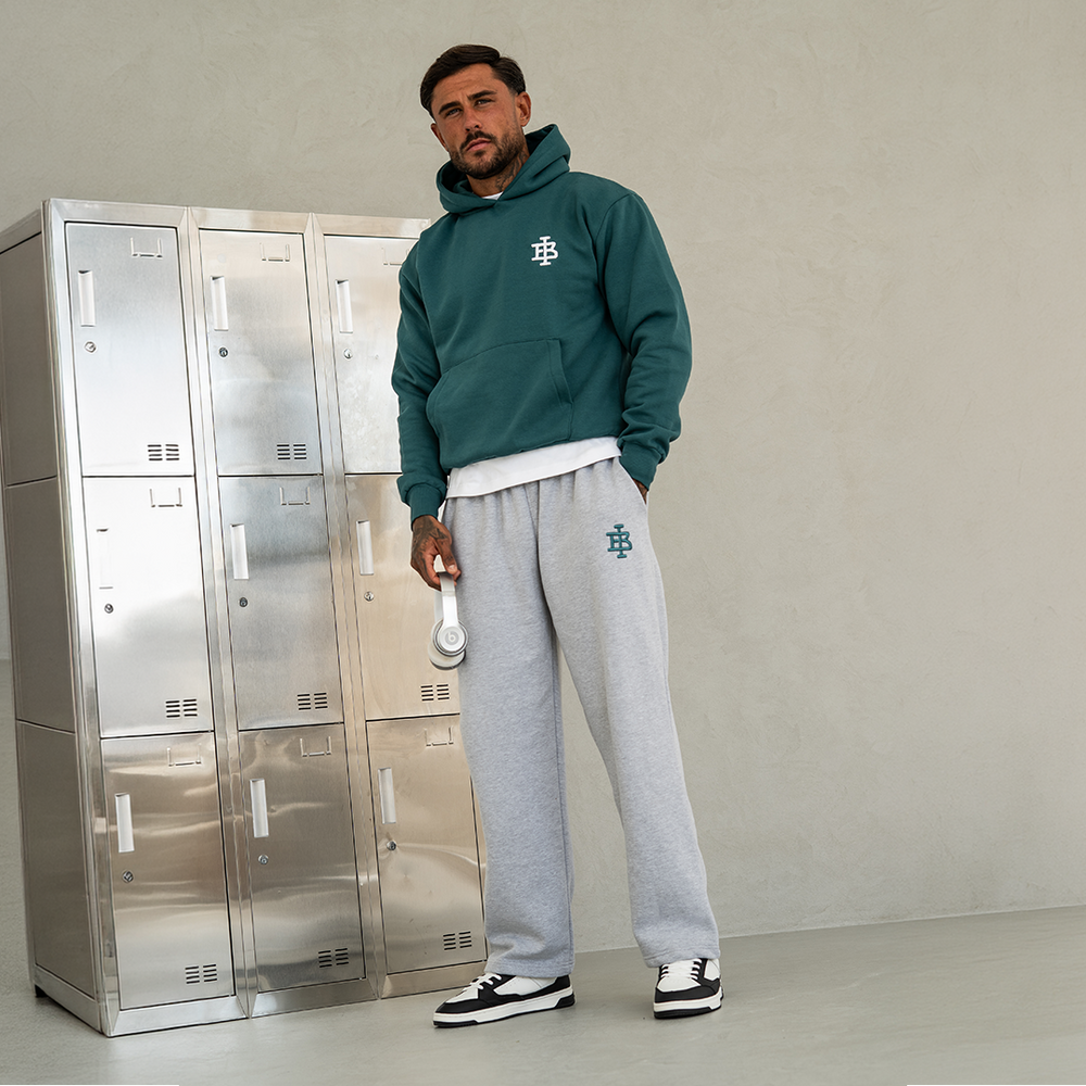 Bee Inspired Guedes Jogpant in Black/Aqua, styled shot