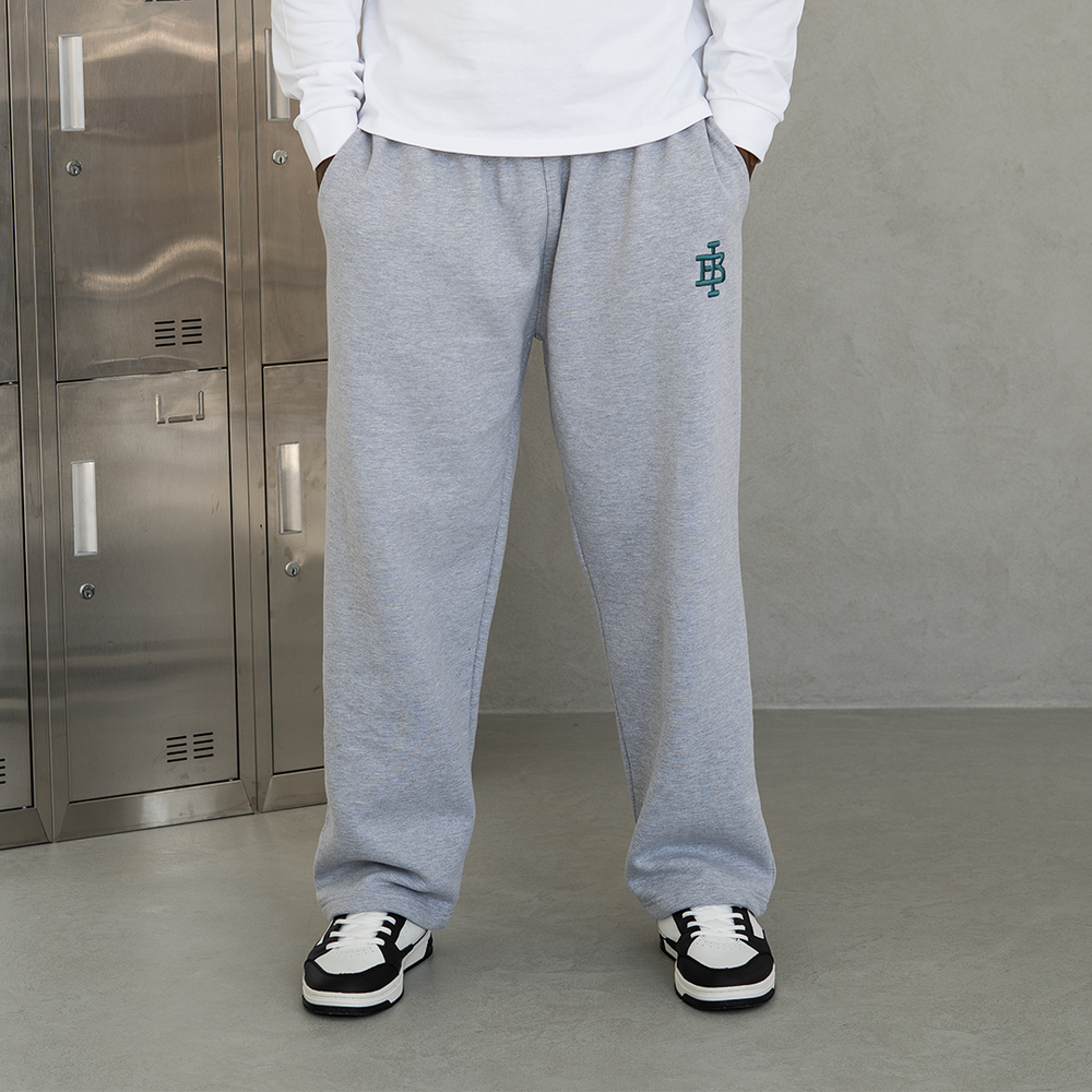 Bee Inspired Guedes Jogpant in Black/Aqua, close-up