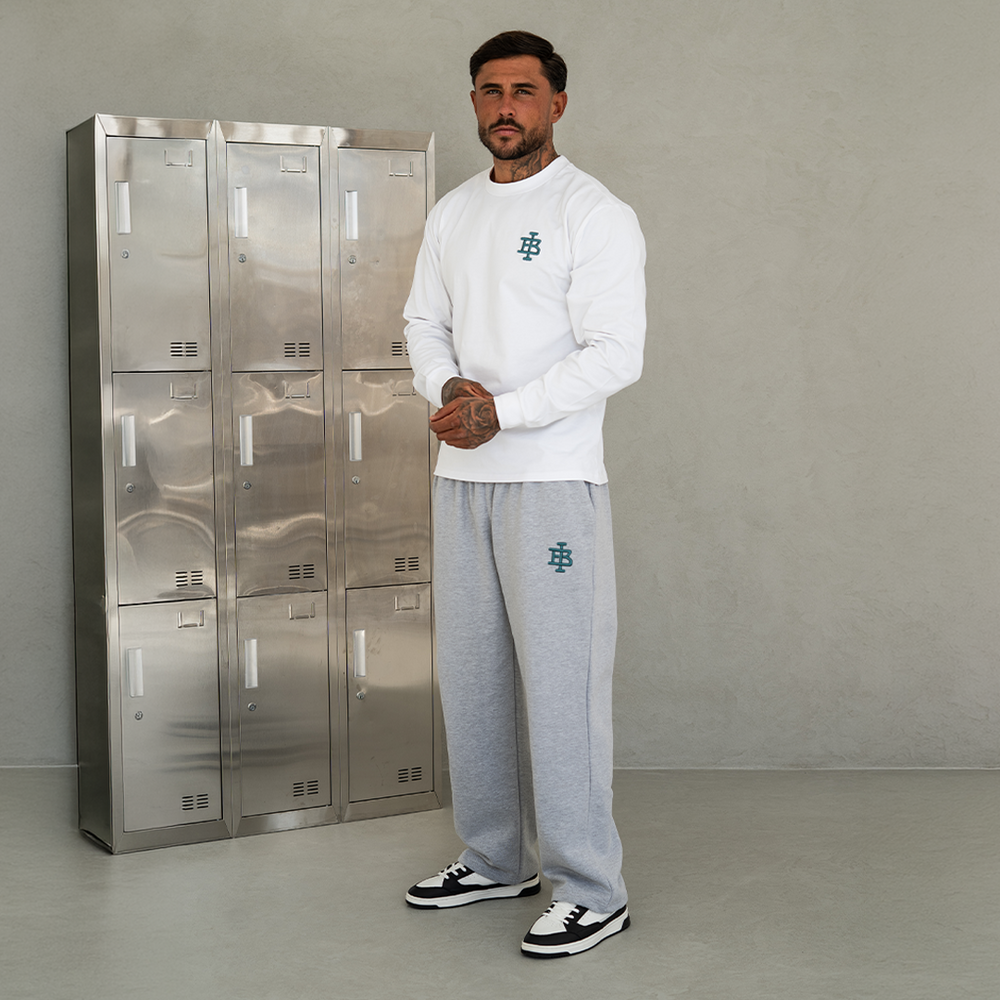 Bee Inspired Guedes Long Sleeve T-Shirt in White/Aqua, close-up
