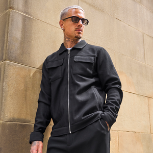 Mateta full zip jacket black close up