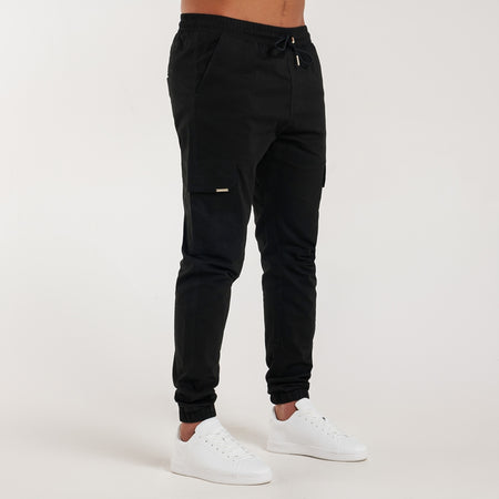 Rivero Cargo Pants in black showing the regular fit